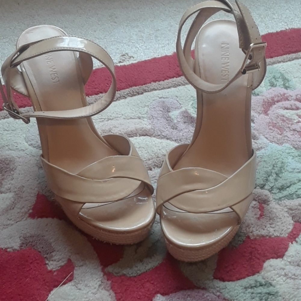 Shoes - Picture 2 of 6